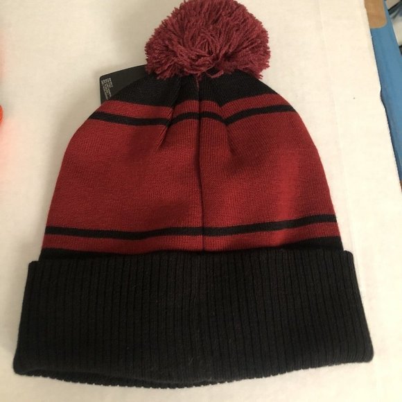 South Carolina Gamecocks Under Armour Sideline Cuffed Knit Pom Beanie Hat OSFA - Picture 4 of 7